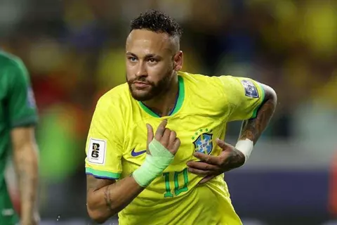 "بدت العودة قريبة".. نيمار يعلق على قرار استبعاده من قائمة منتخب البرازيل